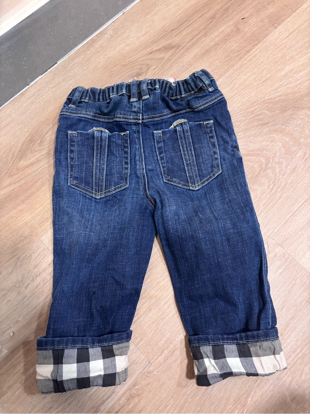 Boys Burberry Cuff Print Jeans  2Y - Picture 2 of 3